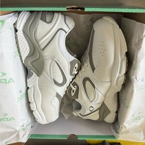 Apex X821 Men’s X-Wide White Walker SIZE 10.5